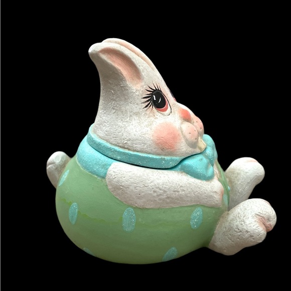 Vintage Hand-painted Easter Bunny Lidded candy/ trinket dish. - Picture 3 of 6